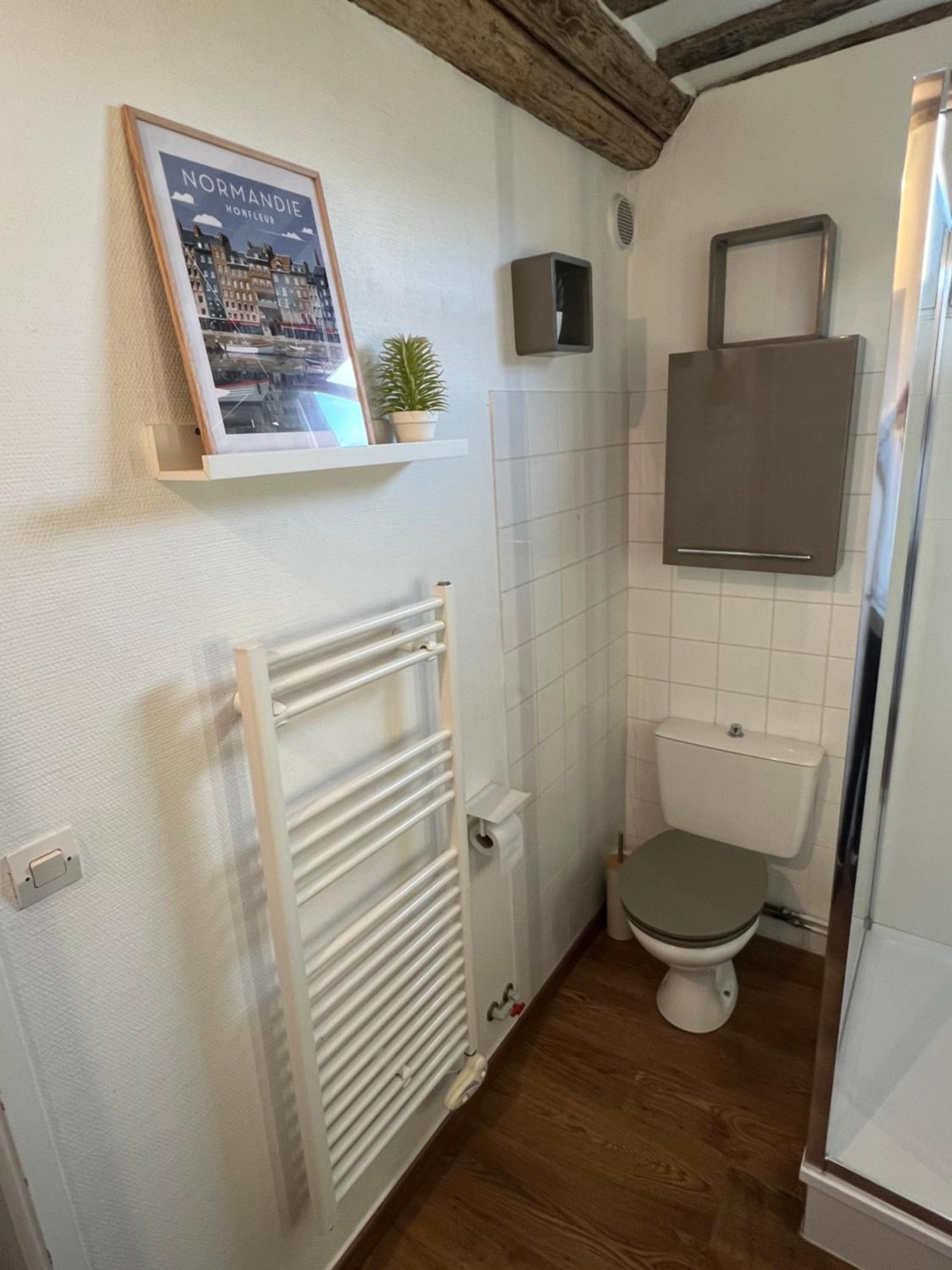 Une Pause Chez Julien, Appartement Lumineux Et Idealement Situe! Honfleur Exterior photo